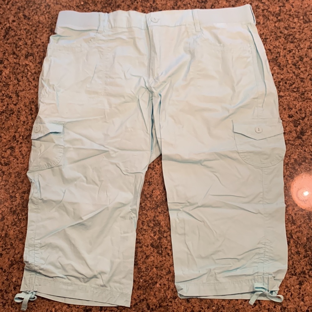 Gloria Vanderbilt Capris - Gently used